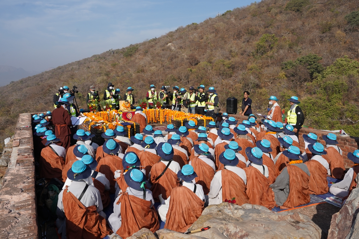 [인도순례] 20230225_순례 및 영축산 (7)